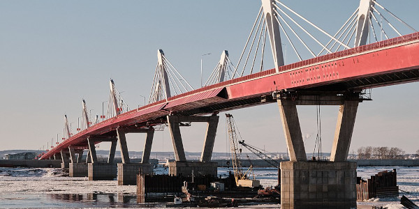 Россия и Китай наращивают объем перевозки грузов по мостам через Амур